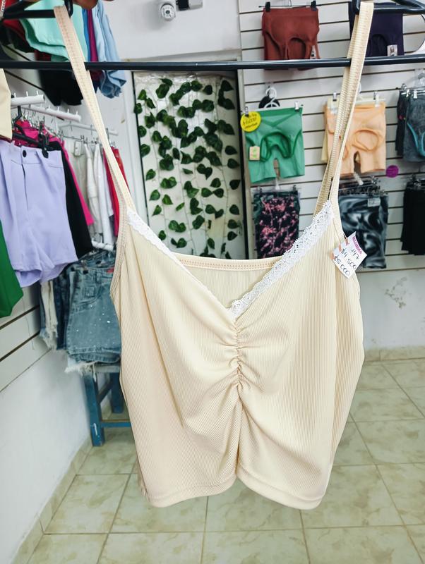 REMERITA BRETEL CON PUNTILLA